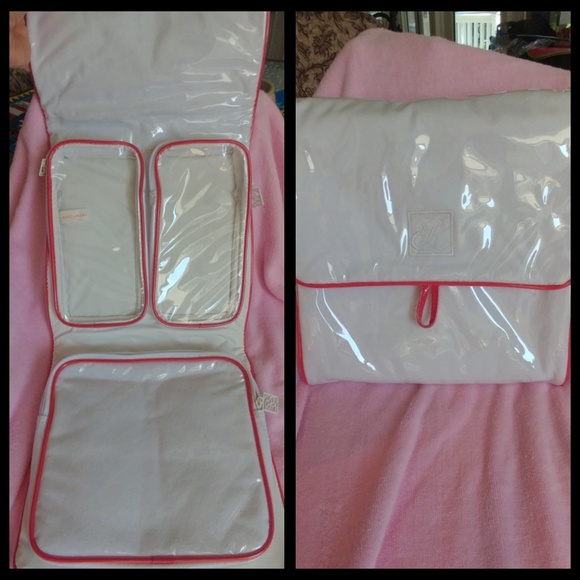 Estee Lauder Handbags - Ester Lauder Toiletry Travel Bag